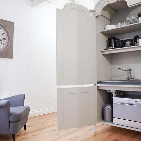 Art Apartment Black & White Suite Florenţa Exterior foto