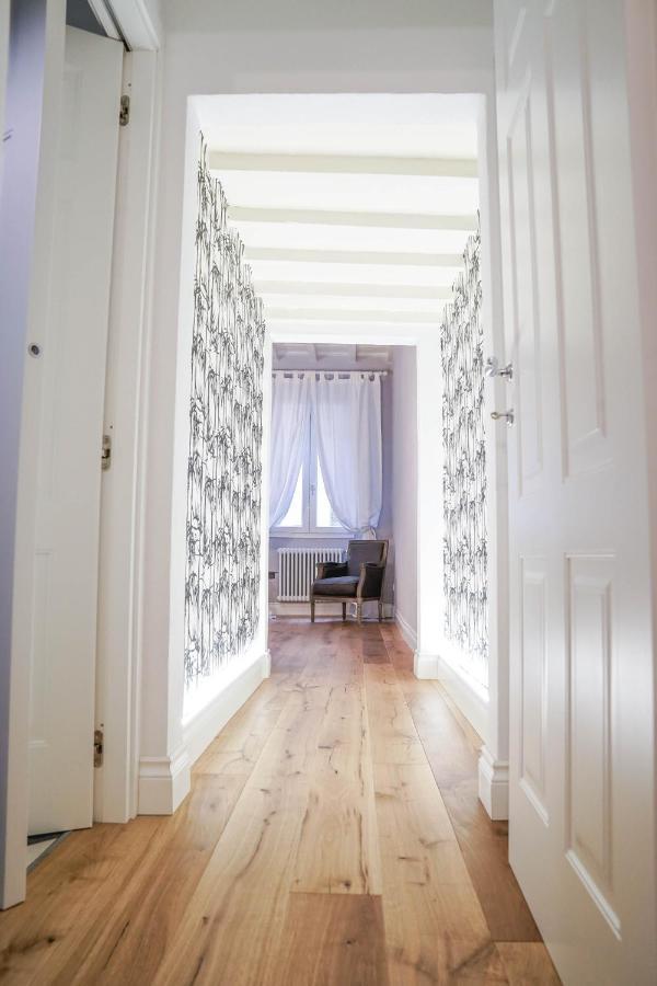 Art Apartment Black & White Suite Florenţa Exterior foto