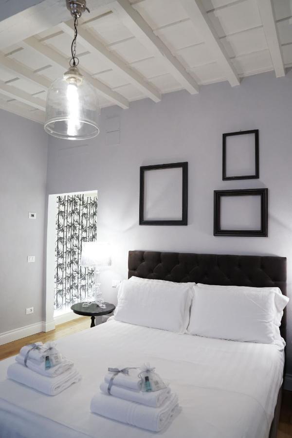 Art Apartment Black & White Suite Florenţa Exterior foto