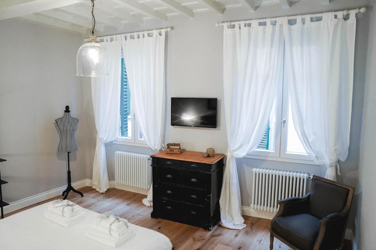 Art Apartment Black & White Suite Florenţa Exterior foto