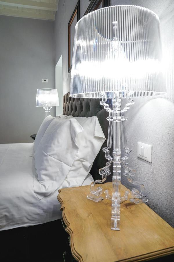Art Apartment Black & White Suite Florenţa Exterior foto