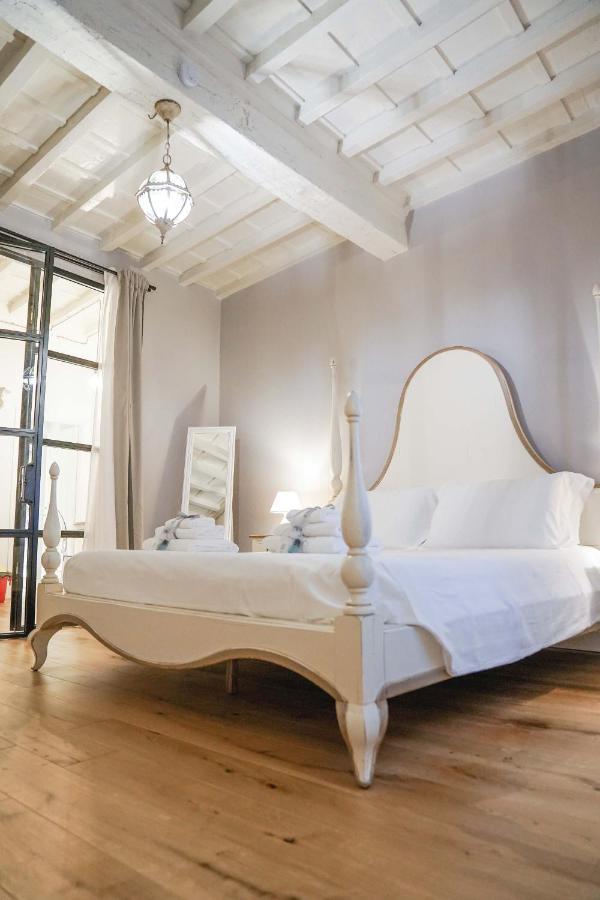 Art Apartment Black & White Suite Florenţa Exterior foto