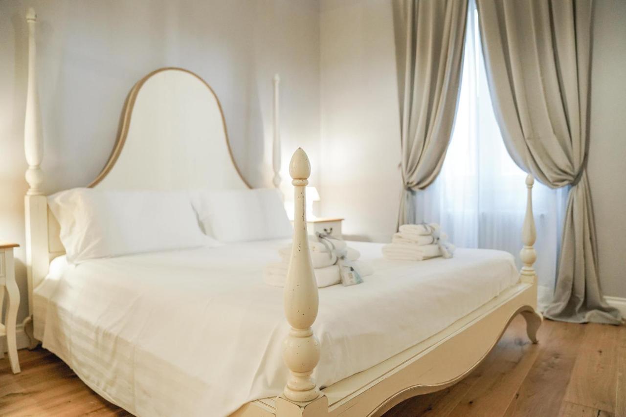 Art Apartment Black & White Suite Florenţa Exterior foto