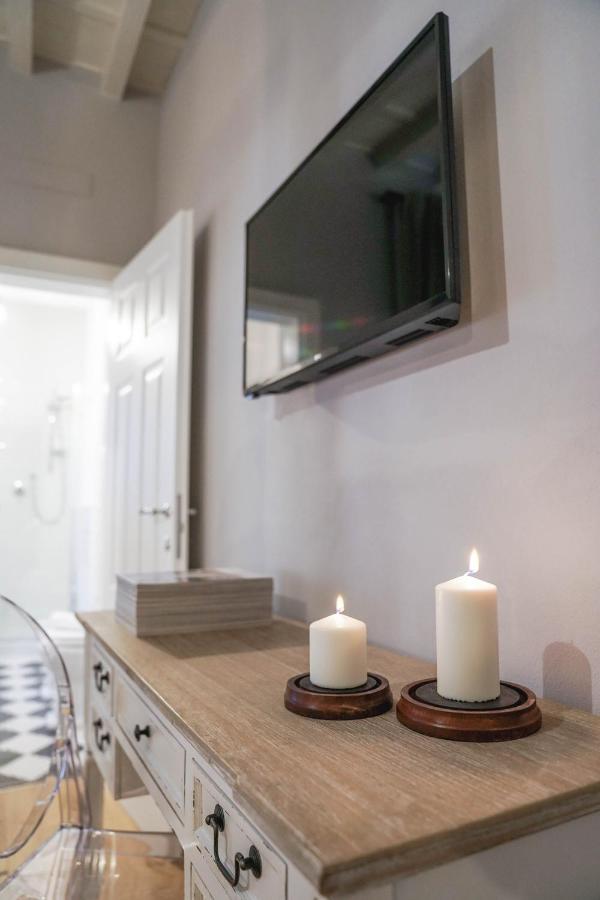 Art Apartment Black & White Suite Florenţa Exterior foto